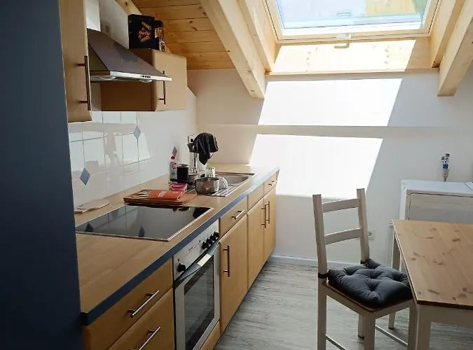 Unterm Dach Mit Kleinem Seeblick شقة *