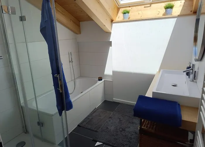 شقة Unterm Dach Mit Kleinem Seeblick Münsing
